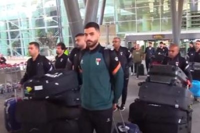 بعثة منتخب فلسطين تصل إلى الجزائر لملاقاة المحليين وديا